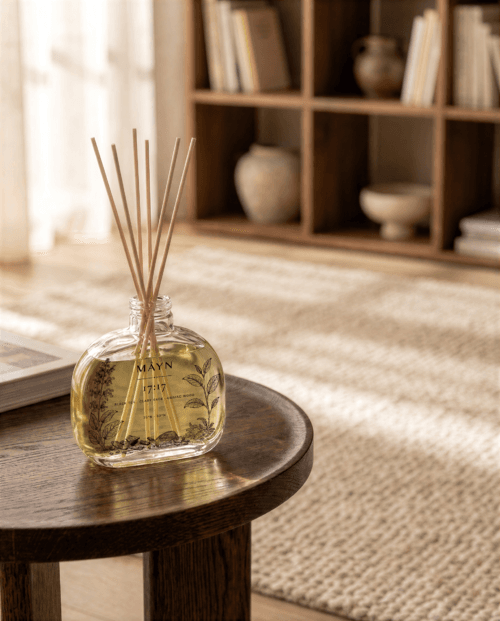 17:17 Reed diffuser